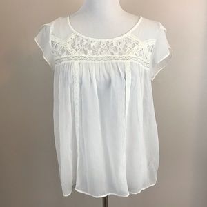Jessica Simpson Flowy White Top with Lace - M